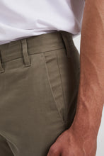 Charger l&#39;image dans la galerie, Norse Projects Pantalon Chino Slim Sediment Green