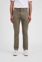 Charger l&#39;image dans la galerie, Norse Projects Pantalon Chino Slim Sediment Green