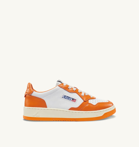 Autry Sneakers Medalist 01 Low Leather Orange WB06