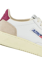 Charger l&#39;image dans la galerie, Autry Sneakers Medalist 01 Low Suede Rspb LS73