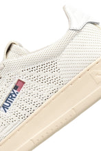 Charger l&#39;image dans la galerie, Autry Sneakers Medalist Easeknit Low Ivory KN08