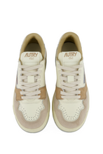 Charger l&#39;image dans la galerie, Autry Sneakers CLC Low Leather Natural UN05