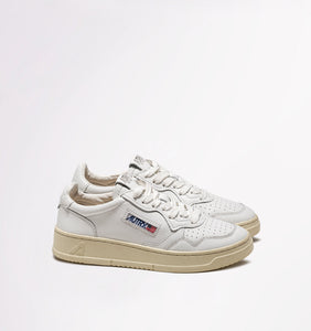 Autry Sneakers Medalist 01 Low Leather White LL15